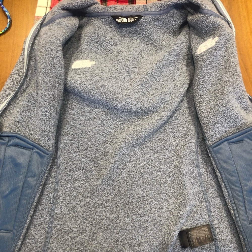 Great condition Women’s North Face hooded jacket size xs light blue speckled - Picture 8 of 17